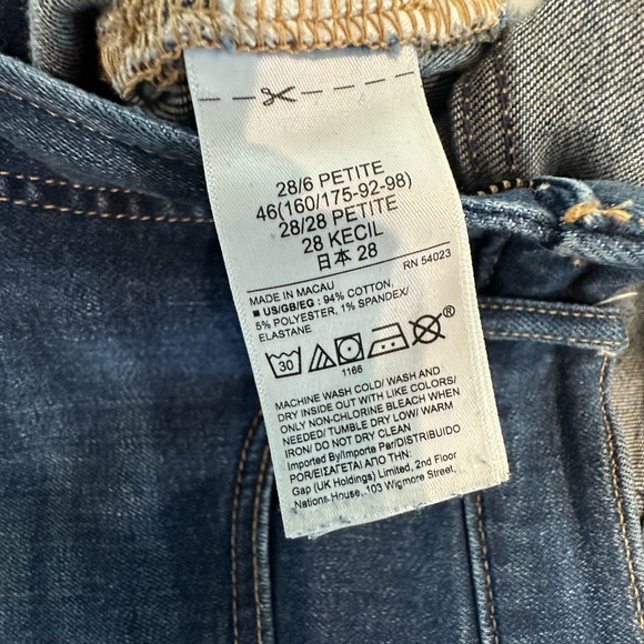 GAP 1969 Flare High Rise Dark Wash Jean size 28 Petite - Picture 7 of 8